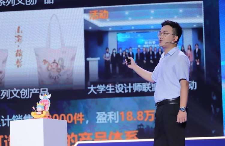携手校友企业 248cc永利集团文创中心推动校园文化建设提质增效